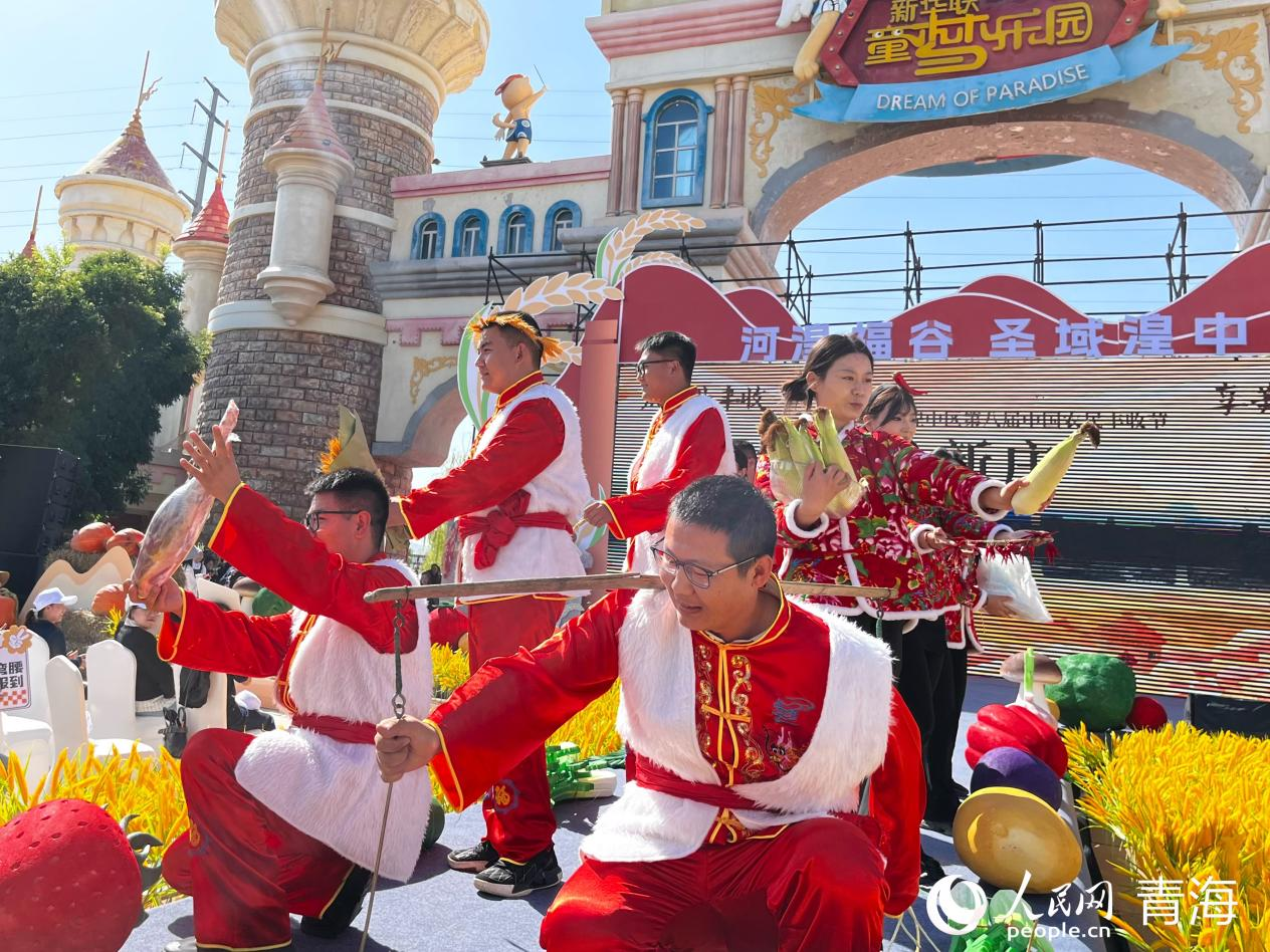 “T臺秀”展示現(xiàn)場。實(shí)習(xí)生 馬司宇攝