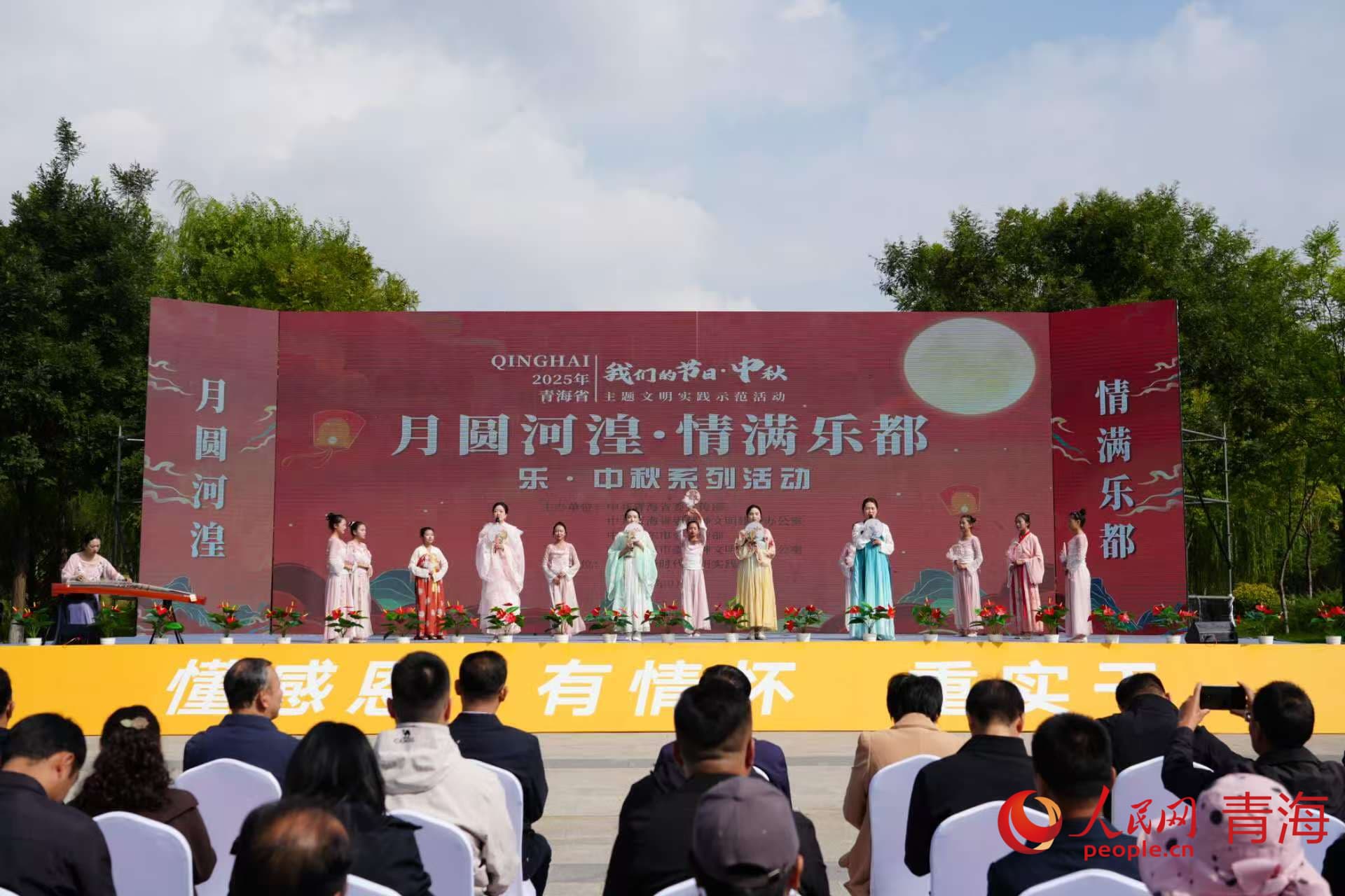 文藝演出。實習生 孟啟昇攝