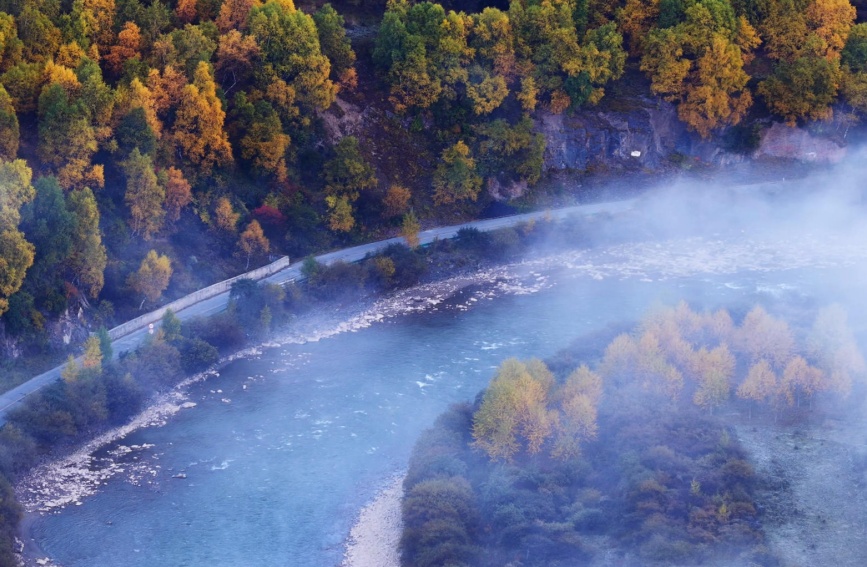 班瑪秋色。曹民鍇攝